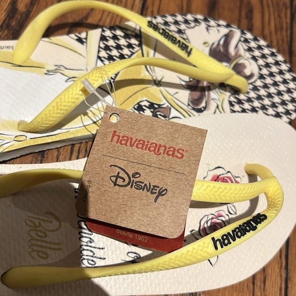 Brand NWT Havaianas Disney Belle Flip Flops Size 41-42 - Picture 5 of 6
